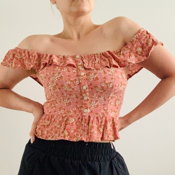 American EAGLE Floral Ditsy Off Shoulder Button Summer Top Ruffle Neckline - Picture 2 of 11